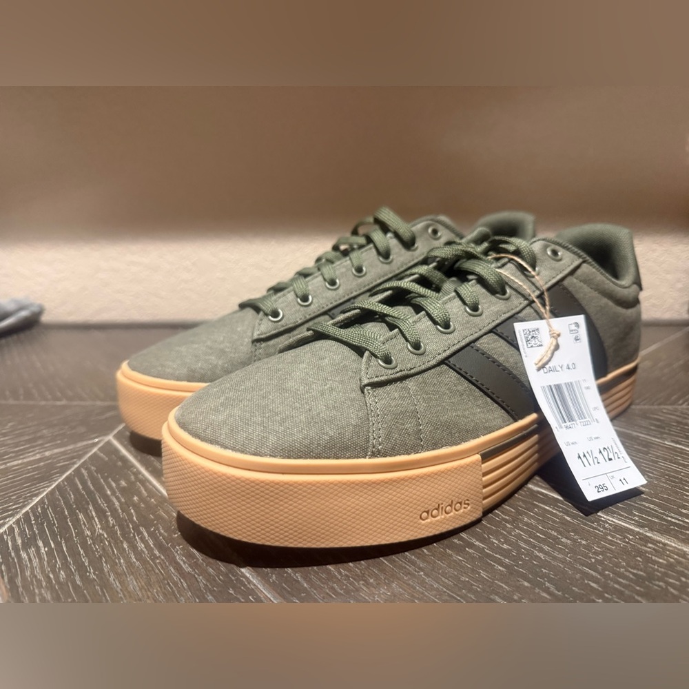 NWT Adidas Daily 4.0 Green Gum Sole Sneakers Men’s 11.5 Casual Skate Shoes